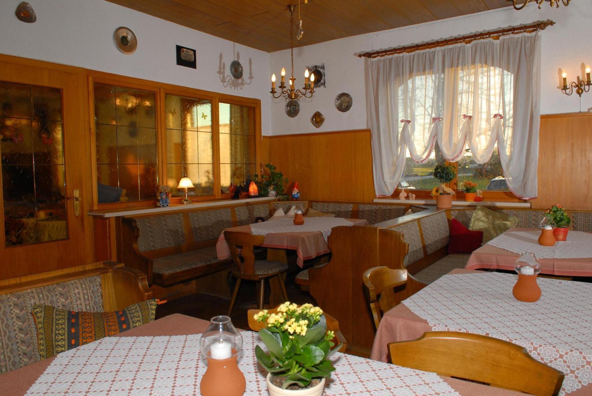 Kißlegg Hotel Gasthof Zum Neubau מראה חיצוני תמונה